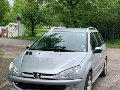 Używany Peugeot 206 Quiksilver 109 KM (80 kW) 2006 Srebrny Kombi