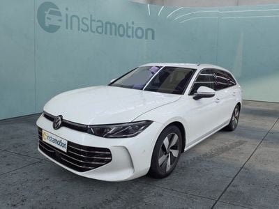 Weiß Gebraucht 2024 VW Passat Elegance Kombi | 36.370 € (Guter Preis)