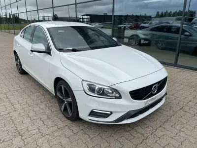 Gebraucht Volvo S60 Momentum 190 PS (139 kW) 2017 Weiß Limousine