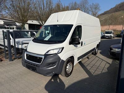 Gebraucht Peugeot Boxer 163 PS (119 kW) 2018 Weiß Van