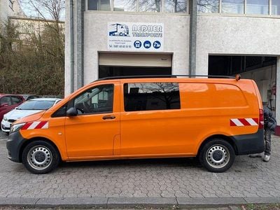 Orange Gebraucht 2022 Mercedes Vito Van | 20.111 € (Superpreis)