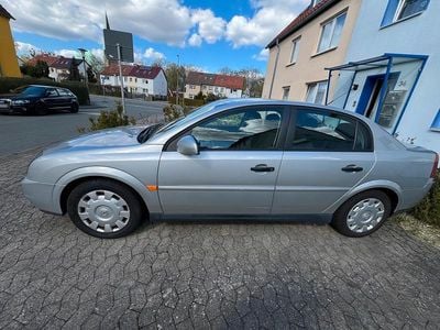 Begagnad Opel Vectra 2003 Grå Sedan