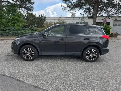 Gebraucht Toyota RAV4 Edition 124 PS (91 kW) 2014 Braun SUV