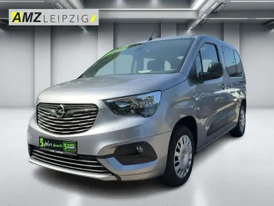 Gebraucht Opel Combo Life Edition 131 PS (96 kW) 2022 Kontrast grau/quarz silber Van / Kleinbus