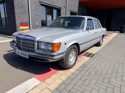 Begagnad Mercedes 450 286 HK (210 kW) 1976 Silver Sedan