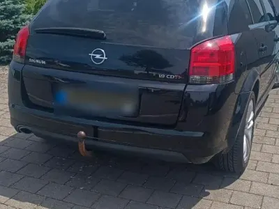 Gebraucht Opel Signum 150 PS (110 kW) 2006 Schwarz Kleinwagen