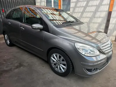 Gebraucht Mercedes B200 136 PS (100 kW) 2005 Grau Van / Kleinbus