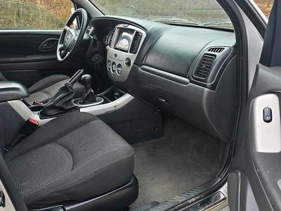 Usado Mazda Tribute 150 HP (110 kW) 2005 Castanho SUV