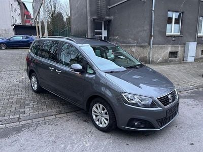 Grau Gebraucht 2019 Seat Alhambra Style Van / Kleinbus | 12.450 €