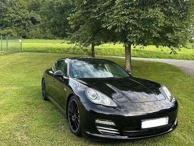 Porsche Panamera 4S