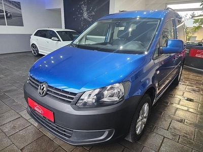 Usata VW Caddy 102 CV (75 kW) 2015 Blu Monovolume