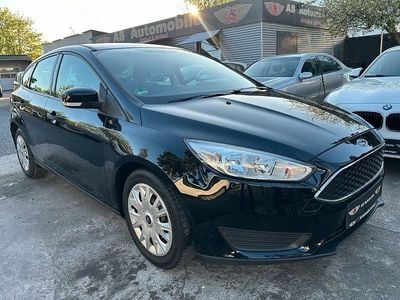 Usata Ford Focus Ambiente 101 CV (74 kW) 2015 Nero Berlina