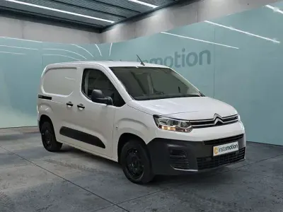 Gebraucht Citroën Berlingo 102 PS (75 kW) 2022 Weiß Van / Kleinbus