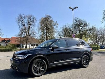 Gebraucht VW Tiguan Allspace Move 150 PS (110 kW) 2025 Schwarz SUV