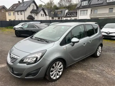 Gebraucht Opel Meriva Innovation 101 PS (74 kW) 2012 Silber Van / Kleinbus
