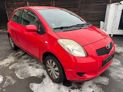 Rot Gebraucht 2007 Toyota Yaris Kleinwagen | 1.700 € (Fairer Preis)