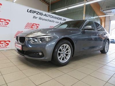 Grau Gebraucht 2018 BMW 318 Advantage Limousine | 18.474 € (Fairer Preis)