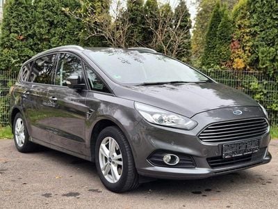 Grau Gebraucht 2019 Ford S-MAX Business Edition Van / Kleinbus | 12.500 € (Fairer Preis)