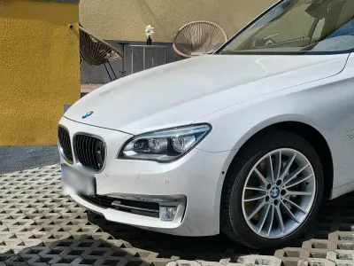 Gebraucht BMW 750L 381 PS (280 kW) 2013 Weiß Limousine
