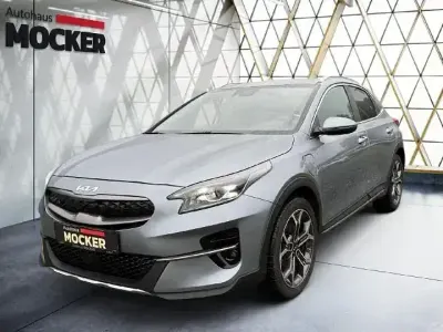 Używany Kia XCeed Spirit 105 KM (77 kW) 2022 Srebrny SUV