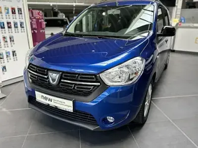 Gebraucht Dacia Lodgy Comfort 131 PS (96 kW) 2022 Blau Van / Kleinbus