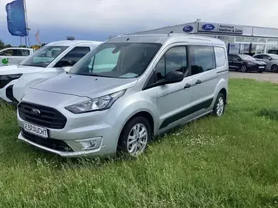 Używany Ford Tourneo Connect 101 KM (74 kW) 2023 Srebrny Minivan