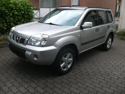 Gebraucht Nissan X-Trail Comfort 140 PS (102 kW) 2005 Silber SUV