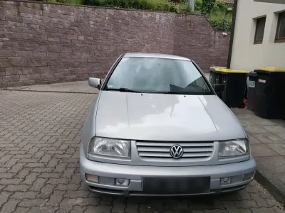 Brugt VW Vento 90 HK (66 kW) 1996 Grå Sedan