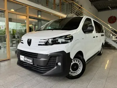 Gebraucht Peugeot e-Expert 100 kW (136 PS) 2025 Kaolin weiß Van