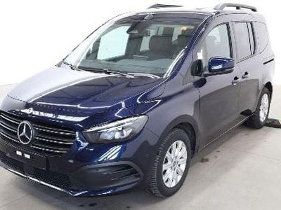 Gebraucht Mercedes T180 Progressive 116 PS (85 kW) 2025 Cavansitblau metallic Van / Kleinbus