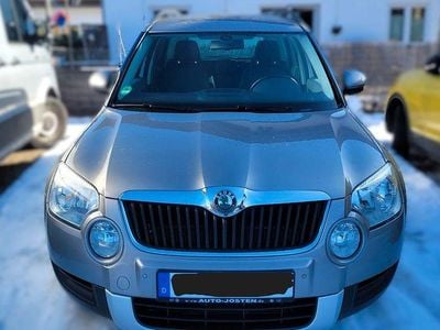 Grau Gebraucht 2012 Skoda Yeti Ambition SUV | 6.000 € (Etwas zu teuer)