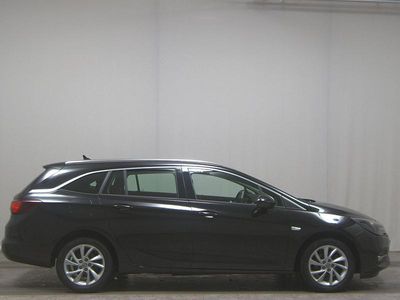 Usado Opel Astra Elegance 110 HP (80 kW) 2021 Preto Carrinha