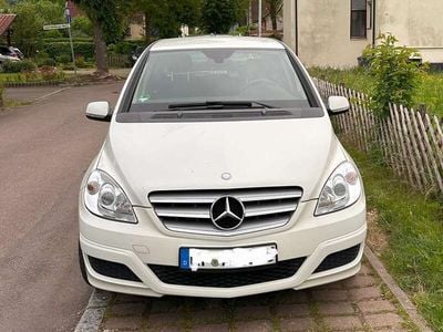 Mercedes B200