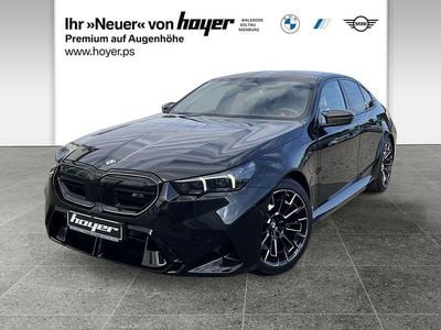 Neu BMW M5 Sport Line 727 PS (534 kW) 2025 Schwarz Limousine