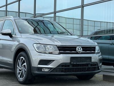 Silber Gebraucht 2017 VW Tiguan Sound SUV | 14.990 € (Fairer Preis)
