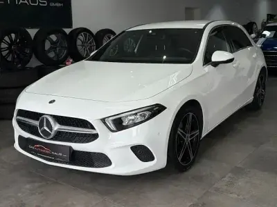 Gebraucht Mercedes A180 116 PS (85 kW) 2018 Polarweiss Limousine