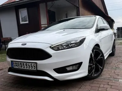 Gebraucht Ford Focus ST-Line 150 PS (110 kW) 2016 Weiß Limousine