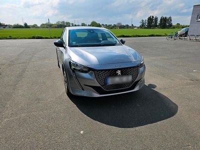 Second-hand Peugeot e-208 100 kW (136 CP) 2023 Gri Hatchback