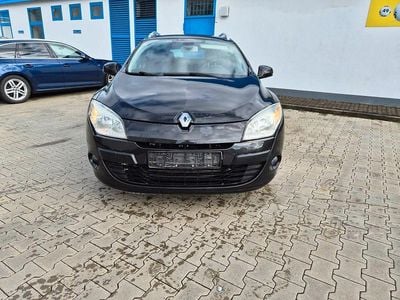 Gebraucht Renault Mégane GrandTour Dynamique 131 PS (96 kW) 2010 Schwarz Kombi
