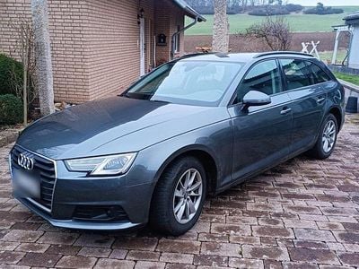 Second-hand Audi A4 120 CP (88 kW) 2019 Gri Break