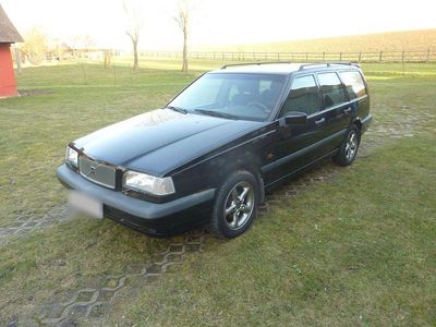 Second-hand Volvo 850 193 CP (141 kW) 1996 Negru Break