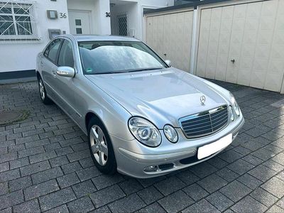 Mercedes E200