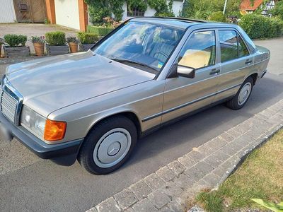 Usata Mercedes 190 136 CV (100 kW) 1986 Berlina