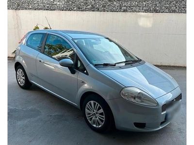 Silber Gebraucht 2006 Fiat Punto Kleinwagen | 1.800 €