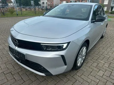 Gebraucht Opel Astra Enjoy 131 PS (96 kW) 2024 Grau Kleinwagen