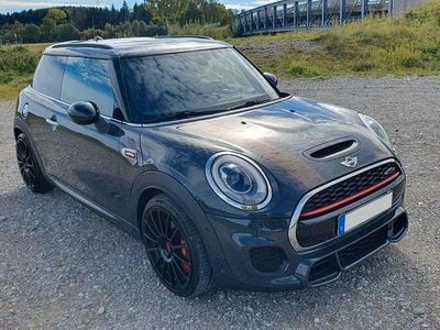 Grau Gebraucht 2016 Mini John Cooper Works Kleinwagen | 16.499 € (Fairer Preis)