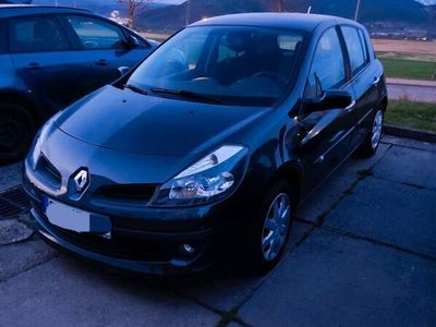 gebraucht Renault Clio Rentnerfahrzeug,Extrem wenig KM, kein wartungsstau