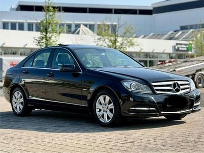 Second-hand Mercedes C250 204 CP (150 kW) 2011 Negru Berlinǎ