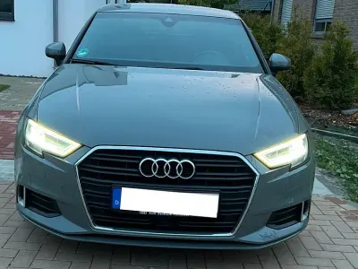 Gebraucht Audi A3 Sport 150 PS (110 kW) 2020 Grau Limousine