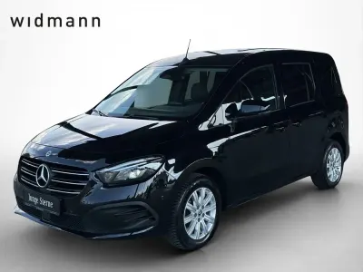 Gebraucht Mercedes T180 Progressive 116 PS (85 kW) 2023 Schwarz Van / Kleinbus
